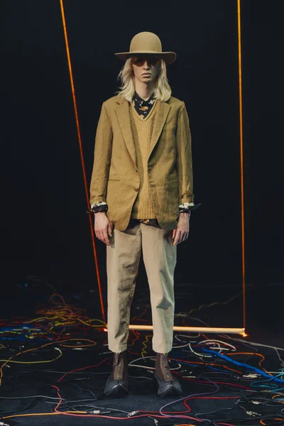 Look 43
